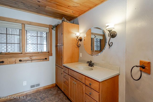 3088 County Road H, Swanton, OH 43558