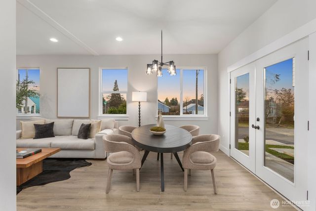 3209 E J Street, Tacoma, WA 98404