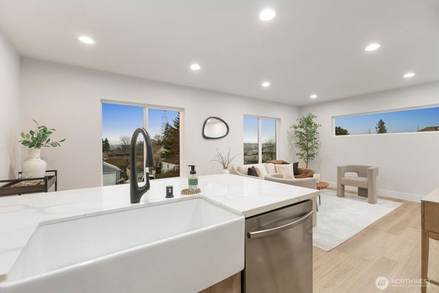 3209 E J Street, Tacoma, WA 98404