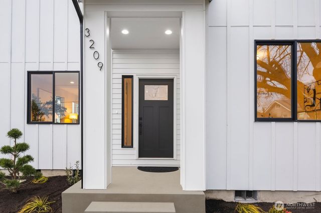 3209 E J Street, Tacoma, WA 98404