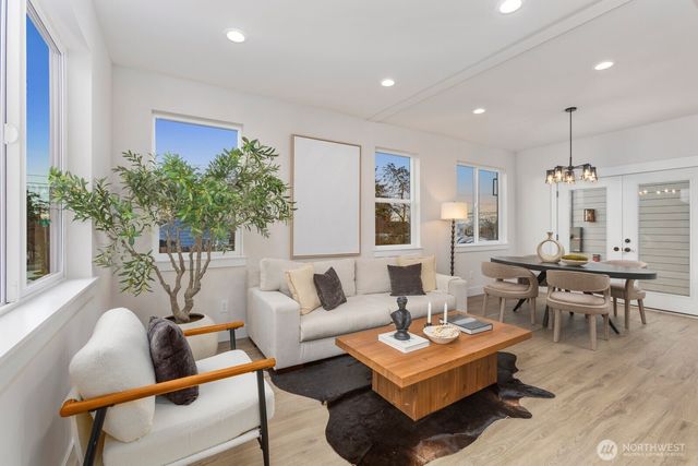 3209 E J Street, Tacoma, WA 98404