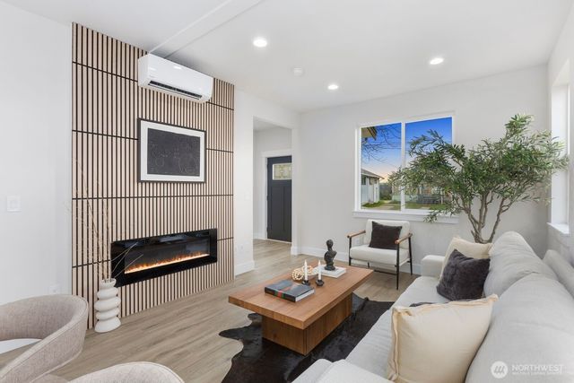 3209 E J Street, Tacoma, WA 98404