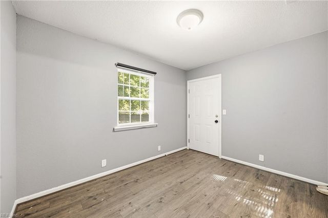 72 Ireland ST, Hampton, VA 23663