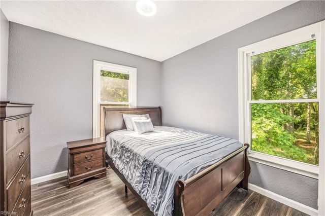 72 Ireland ST, Hampton, VA 23663