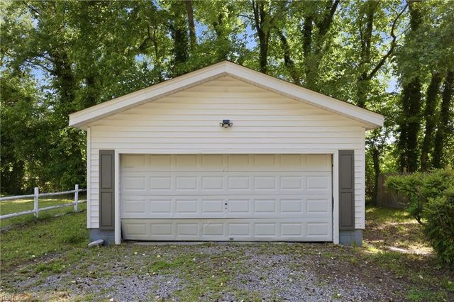 72 Ireland ST, Hampton, VA 23663