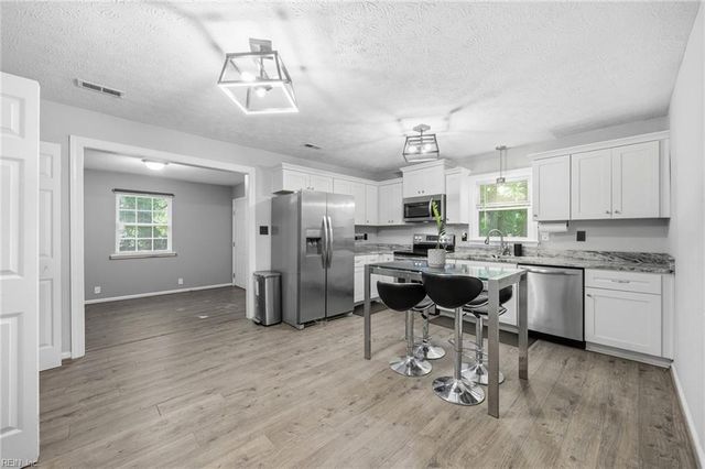 72 Ireland ST, Hampton, VA 23663
