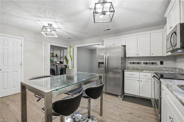 72 Ireland ST, Hampton, VA 23663