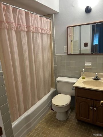 4307 Kay Lane, St Louis, MO 63123