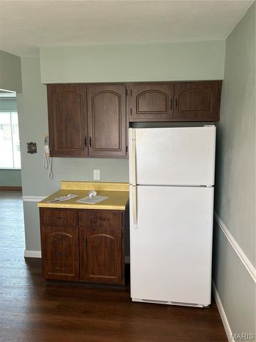 4307 Kay Lane, St Louis, MO 63123