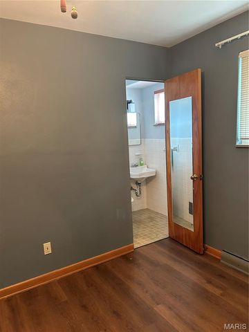 4307 Kay Lane, St Louis, MO 63123