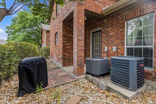 115 Chapel Hill Cir Unit 115, San Antonio, TX 78240