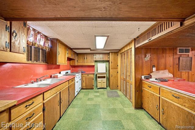 16195 Stricker Avenue, Eastpointe, MI 48021