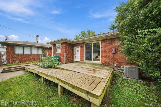 16195 Stricker Avenue, Eastpointe, MI 48021