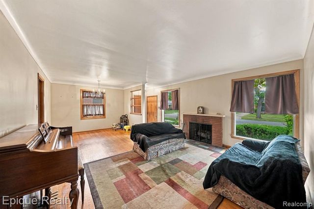 16195 Stricker Avenue, Eastpointe, MI 48021