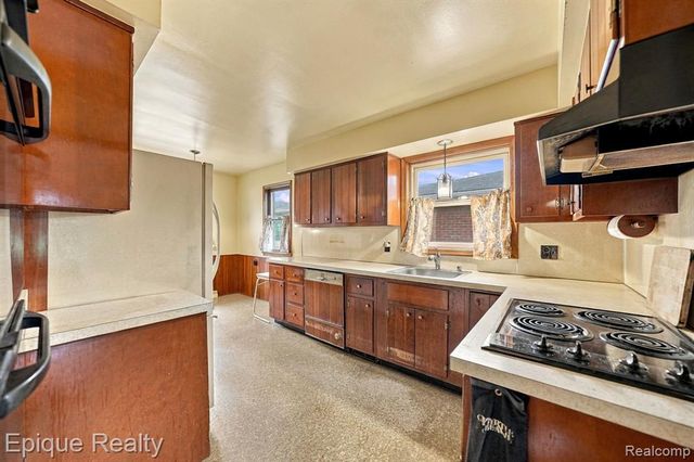 16195 Stricker Avenue, Eastpointe, MI 48021