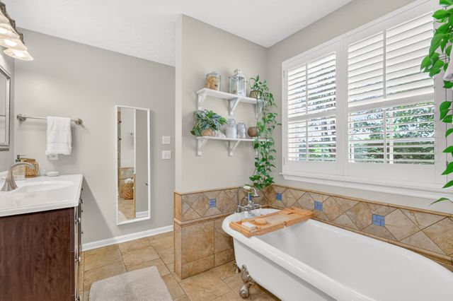 341 Bradshaw Rd, Lebanon, TN 37087