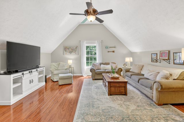 341 Bradshaw Rd, Lebanon, TN 37087