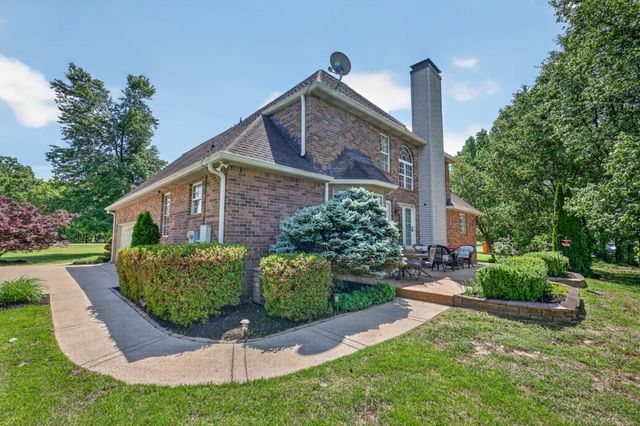 341 Bradshaw Rd, Lebanon, TN 37087