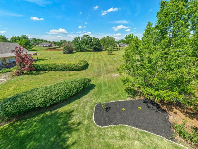 341 Bradshaw Rd, Lebanon, TN 37087