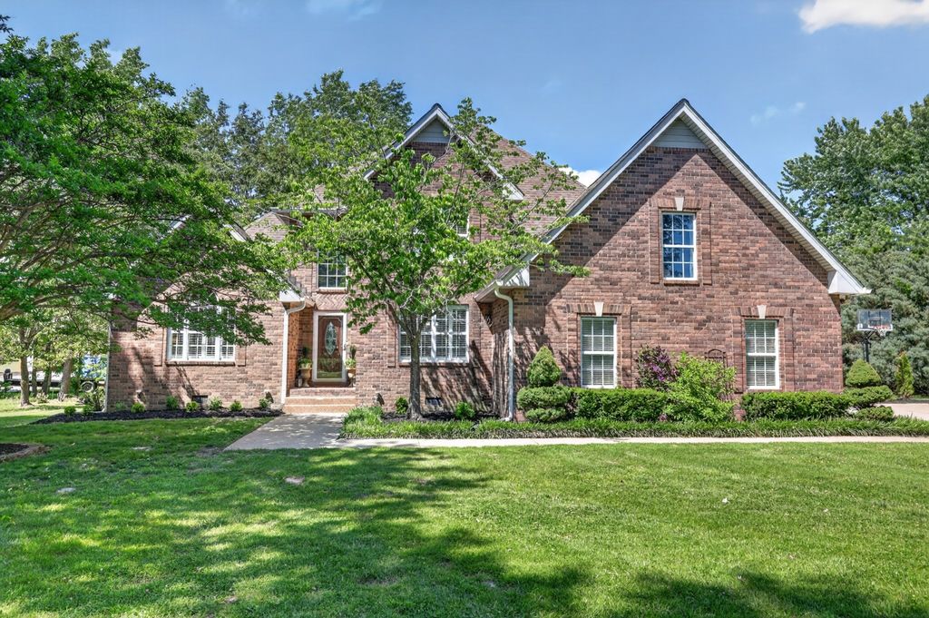 341 Bradshaw Rd, Lebanon, TN 37087