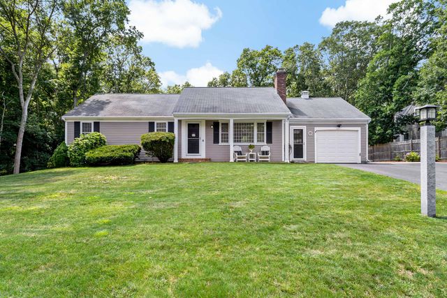 65 Kings Row Drive, East Dennis, MA 02641