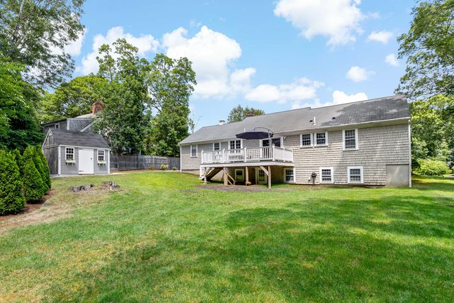 65 Kings Row Drive, East Dennis, MA 02641
