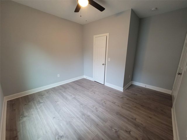 7033 Avenue E, Houston, TX 77011