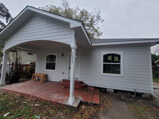 7033 Avenue E, Houston, TX 77011