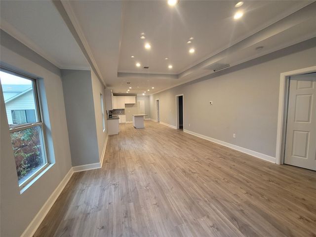 7033 Avenue E, Houston, TX 77011