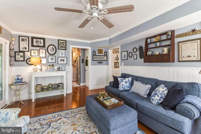 6 HEMLOCK CT, Blackwood, NJ 08012