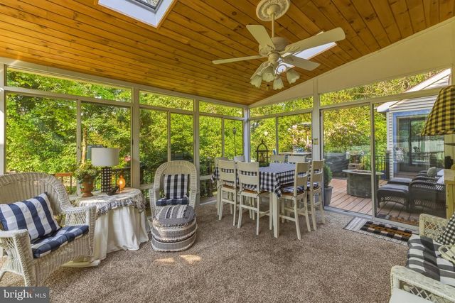 6 HEMLOCK CT, Blackwood, NJ 08012
