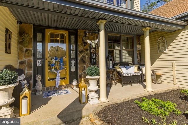 6 HEMLOCK CT, Blackwood, NJ 08012