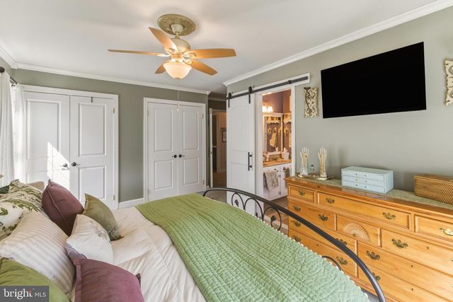 6 HEMLOCK CT, Blackwood, NJ 08012