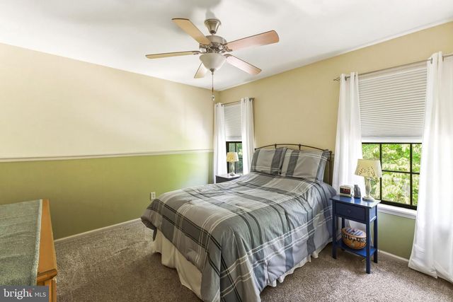 6 HEMLOCK CT, Blackwood, NJ 08012