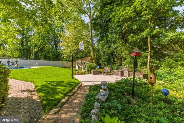 6 HEMLOCK CT, Blackwood, NJ 08012