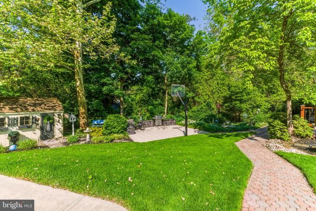 6 HEMLOCK CT, Blackwood, NJ 08012