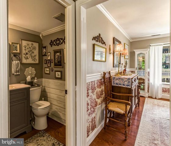 6 HEMLOCK CT, Blackwood, NJ 08012