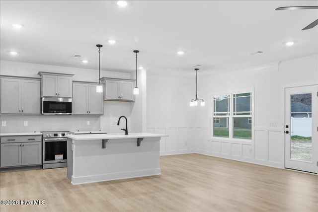 107 Manchester Court, La Grange, NC 28551