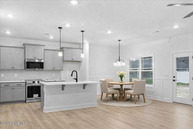 107 Manchester Court, La Grange, NC 28551
