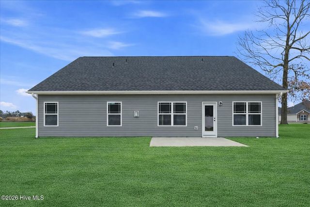 107 Manchester Court, La Grange, NC 28551