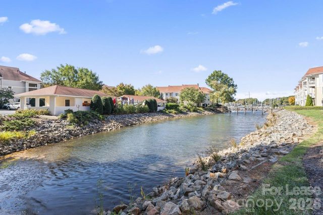 18009 Kings Point Drive M, Cornelius, NC 28031