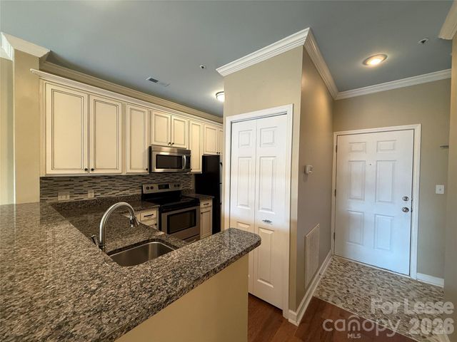 18009 Kings Point Drive M, Cornelius, NC 28031