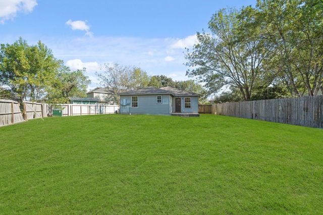 1626 Dove Run, Brookshire, TX 77423