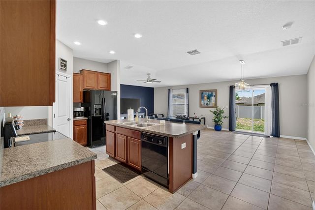 214 ENGLISH CHANNEL PLACE, Dover, FL 33527