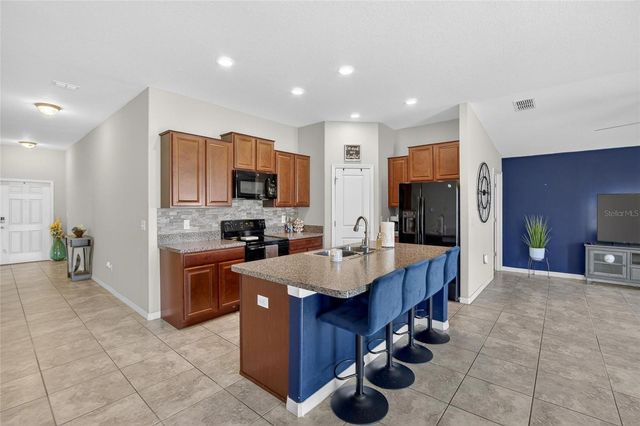 214 ENGLISH CHANNEL PLACE, Dover, FL 33527