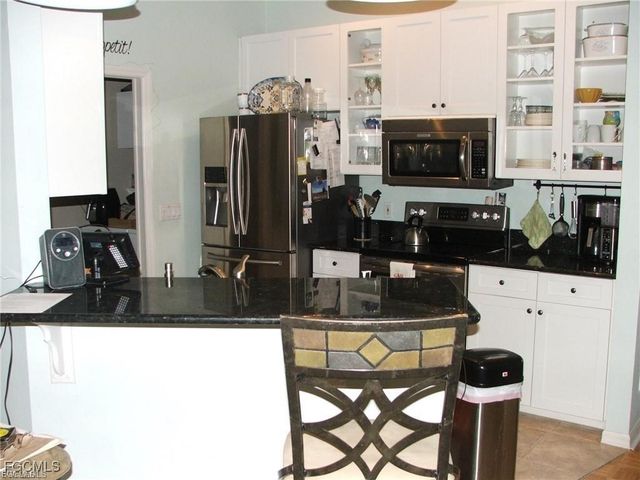 613 SE 21st ST, Cape Coral, FL 33990