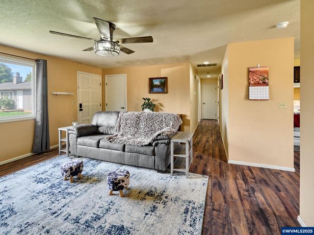 3661 Cherrylawn Ct NE, Keizer, OR 97303