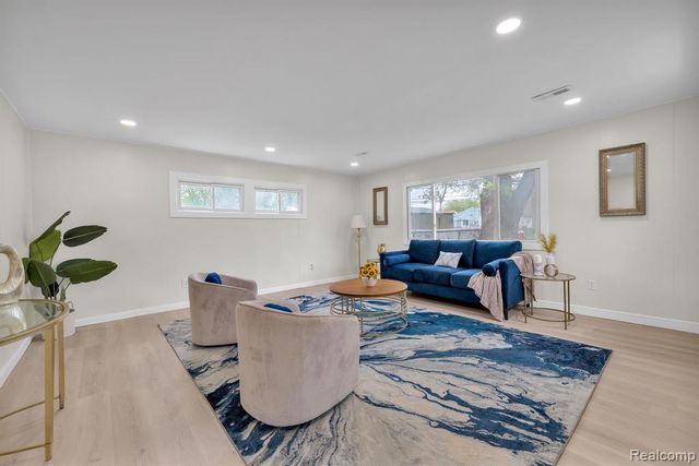 8248 Birch Street, Taylor, MI 48180