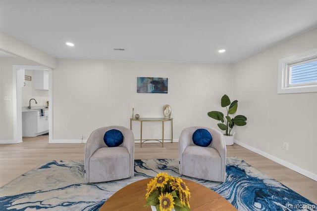 8248 Birch Street, Taylor, MI 48180