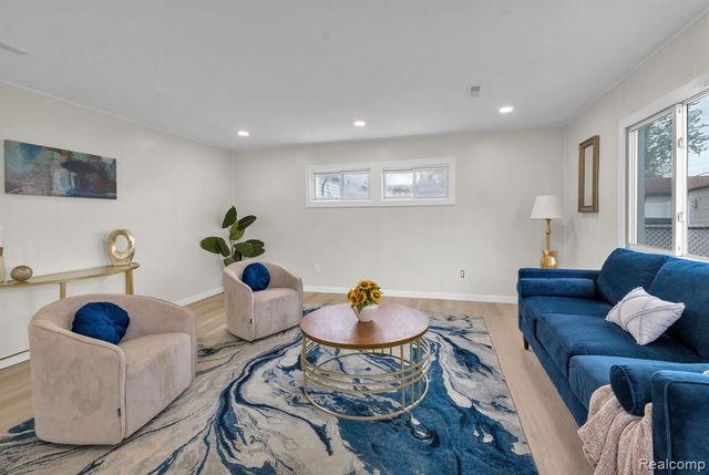 8248 Birch Street, Taylor, MI 48180